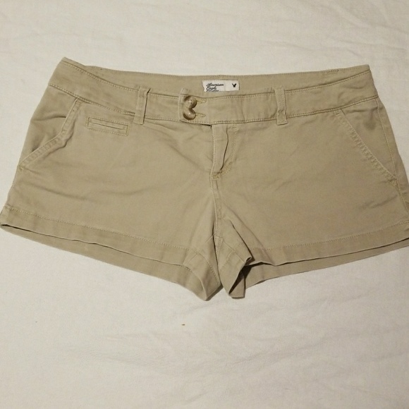 American Eagle Outfitters Pants - American Eagle kacki short shorts